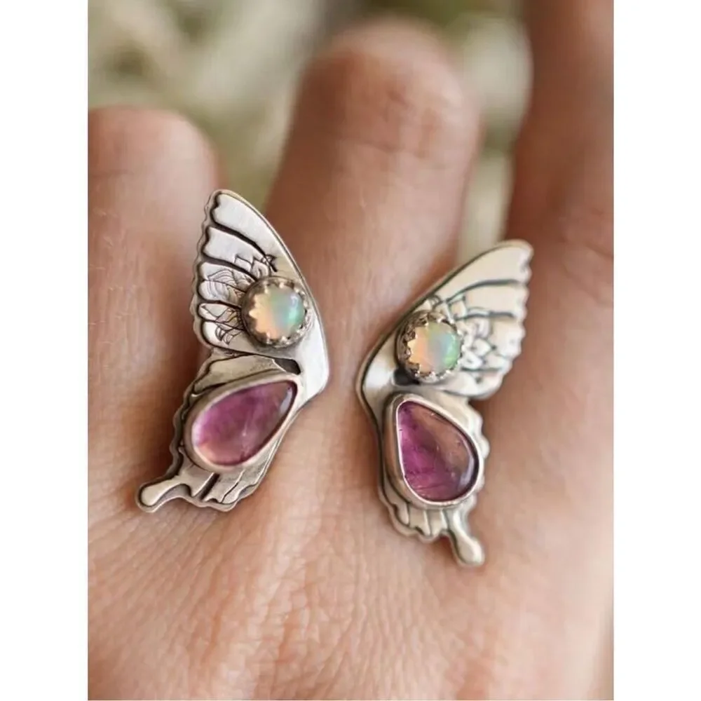 Butterfly ring M1800